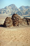 Jordan - Wadi Rum: rock formations - sandstone monuments - photo by J.Kaman