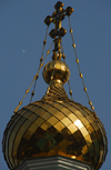 Kazakhstan, Almaty: St Nicholas Church - Russian Orthodox - Nikolsky Sobor - golden onion with cross - photo by M.Torres