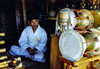 Asia - South Korea - Kyeonggi-do / Gyeonggi-do (Gyeonggi province): drum man - Korean Folk Village - photo by S.Lapides