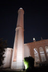 Kuwait city: minaret in Hawally district - nocturnal - photo by M.Torres