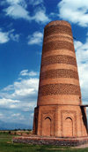 Kyrgyzstan - Buryan / Burana tower - Chuy oblast: on the Silk road - ancient city of Balasugan, capital of the Kara-Khitan Khanate - Shamshy valley - 10 km to the South of Tokmok - photo by G.Frysinger