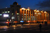 Bishkek, Kyrgyzstan: arcade and photographers - night on Ala-Too square, Chui avenue - photo by M.Torres