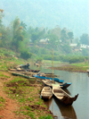 Laos - Muang Noi / Mong Noi: riverboats - photo by P.Artus