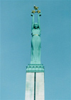 Latvia / Latvija - Riga: Milda holds Vidzeme, Latgale and Kurzeme - Liberty monument For Fatherland and Freedom - sculptor K. Zale - Brivibas piemineklis Tevzemei un Brivibai - photo by M.Torres