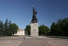 Latvia / Latvija - Rezekne: Latgales Mara - liberation of Latgale monument - For united Latvia / Vienoti Latvijai - Atbrivoshanas alley - design by sculptor Leons Tomasickis (photo by Alex Dnieprowsky)
