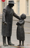 Vilnius, Lithuania: Cemah Shabad monument - Jewish doctor - photo by A.Dnieprowsky