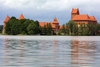 Trakai - Lithuania / Litva / Litauen: Trakai Island Castle - built with red Gothic bricks - photo by A.Dnieprowsky
