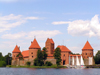 Trakai, Lithuania / Litva / Litauen: Trakai Island Castle - sailing boats - castillo - castelo - chateau - photo by J.Kaman