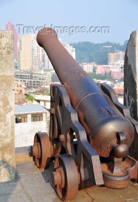 macao103: Macau, China: Portuguese artillery at Monte Fortress - Fortaleza de Nossa Senhora do Monte de São Paulo - photo by M.Torres - (c) Travel-Images.com - Stock Photography agency - Image Bank