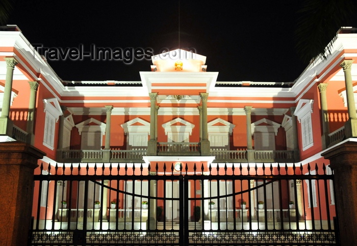 macao11: Macau, China: Macau Government Headquarters, formerly the Governor's Palace - Palácio da Praia Grande - photo by M.Torres - (c) Travel-Images.com - Stock Photography agency - Image Bank