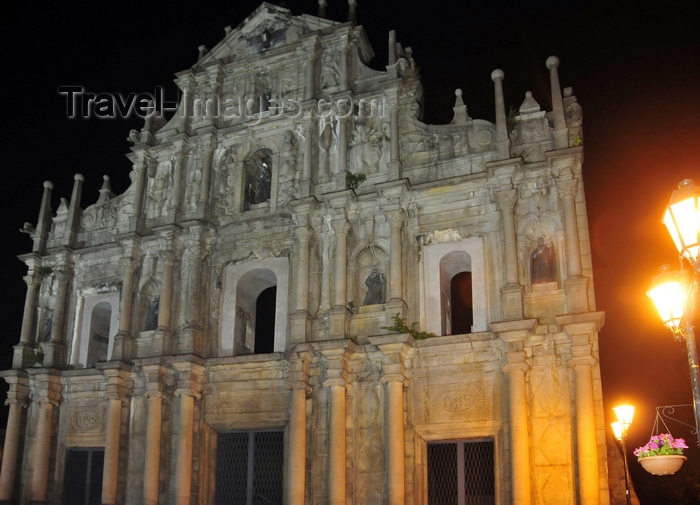 macao16: Macau, China: Ruins of St. Paul's at night - façade of the Jesuit church of Madre de Deus - Historic Centre of Macau, UNESCO World Heritage Site - photo by M.Torres - (c) Travel-Images.com - Stock Photography agency - Image Bank