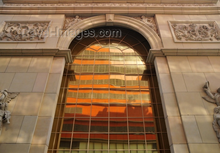 macao29: Macau, China: mock Arc de Triomphe at L'Arc Macau hotel and casino - photo by M.Torres - (c) Travel-Images.com - Stock Photography agency - Image Bank