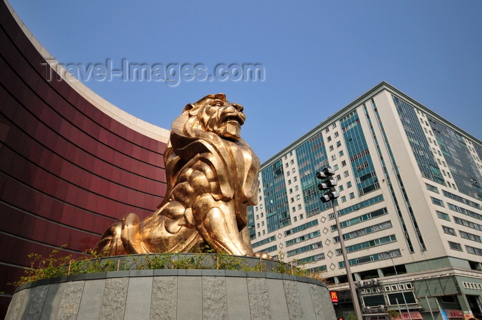 macao36: Macau, China: golden lion at the MGM Grand Macau hotel and casino - Dr. Sun Yat Sen Avenue - photo by M.Torres - (c) Travel-Images.com - Stock Photography agency - Image Bank