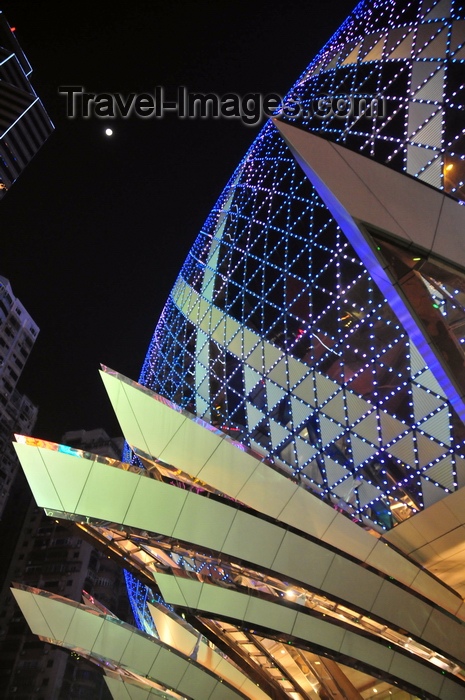 macao7: Macau, China: Grande Lisboa hotel and casino at night - dome and structures above the doors - Avenida de Lisboa - photo by M.Torres - (c) Travel-Images.com - Stock Photography agency - Image Bank