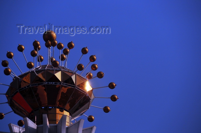 macao81: Macau, China: the original Casino Lisboa - roof decoration - photo by M.Torres - (c) Travel-Images.com - Stock Photography agency - Image Bank