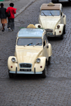 Antananarivo / Tananarive / Tana - Analamanga region, Madagascar: Citron 2CV taxis - Rue Ramanantsoa - photo by M.Torres