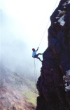 Madeira - Pico do Arieiro: alpinista / climbing - photo by F.Rigaud