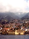Madeira - Funchal: San Tiago fort from the Atlantic ocean / forte amarelo (So Tiago) - photo by M.Durruti