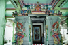 Malaysia - George Town - Penang / Pinang / Prince of Wales island / PEN: lobby of a Hindu temple (photo by J.Kaman)