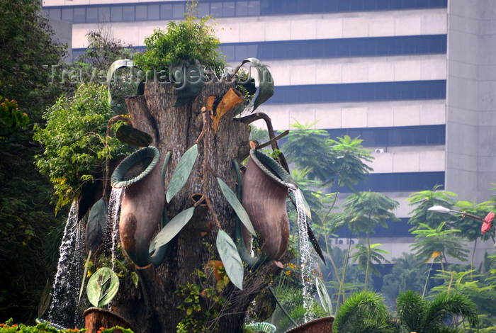 mal348: Kuala Lumpur, Malaysia: Pitcher plant fountain - carnivorous plant - Periuk Kera, north side of Merdeka Square - photo by M.Torres - (c) Travel-Images.com - Stock Photography agency - Image Bank