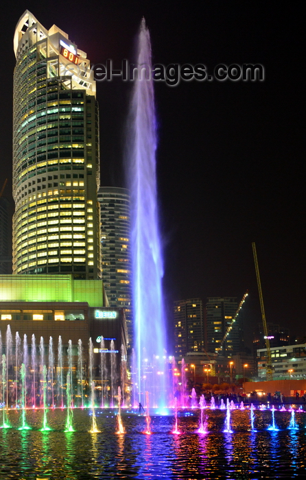 mal369: Kuala Lumpur, Malaysia: KLCC Park - Maxis Tower and fountain show at Lake Symphony - photo by M.Torres - (c) Travel-Images.com - Stock Photography agency - Image Bank