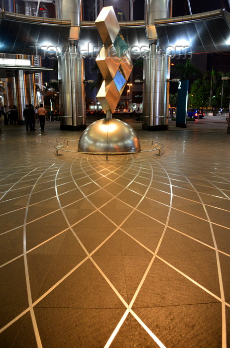 mal370: Kuala Lumpur, Malaysia: Petronas Towers - entrance porch at Tower 2 - floor inspired in Leonardo da Vinci's Piazza del Campidoglio - Latiff Mohidin’s Kinetic II - photo by M.Torres - (c) Travel-Images.com - Stock Photography agency - Image Bank