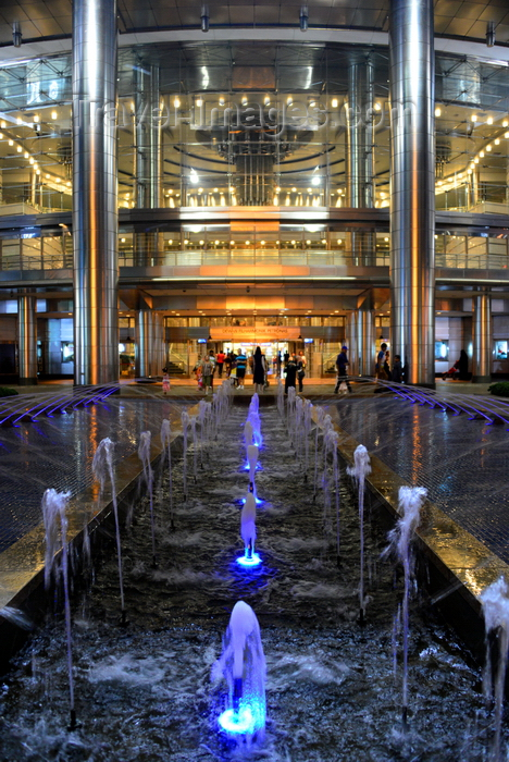 mal373: Kuala Lumpur, Malaysia: Petronas Towers - Petronas Philharmonic Hall, the home of the Malaysian Philharmonic Orchestra - fountains at night - photo by M.Torres - (c) Travel-Images.com - Stock Photography agency - Image Bank