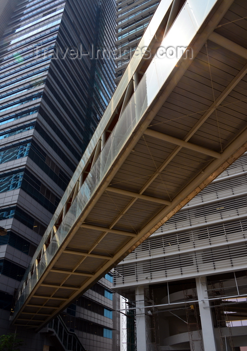 mal41: Kuala Lumpur, Malaysia: pedestrian skywalk from the Central Station, over Jalan Stesen Sentral, to the CIMB Bank tower - photo by M.Torres - (c) Travel-Images.com - Stock Photography agency - Image Bank