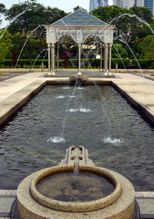 mal99: Kuala Lumpur, Malaysia: National Mosque of Malaysia - fountain with small pavilion - photo by M.Torres - (c) Travel-Images.com - Stock Photography agency - Image Bank