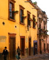 Mexico - San Miguel de Allende (Guanajuato): Calle Cuadrante 34 (photo by R.Ziff)