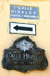 Mexico - San Miguel de Allende (Guanajuato): sign at Calle Hidalgo (photo by R.Ziff)