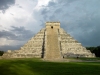 Mexico - Chichn Itza (Yucatn): pirmide de Kukulkan / Kukulkan pyramid - Pre-Hispanic City of Chichen-Itza - Unesco world heritage site (photo by A.Caudron)
