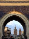 Morocco / Maroc - Fez: Bab Boujeloud gate - end of Fez el Jedid, beginning of Fez el Bali - photo by J.Kaman