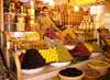 Morocco / Maroc - Mekns: regular and spiced olives in the suuq - photo by J.Kaman