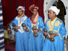 Morocco / Maroc - Merzouga: Qarkabeb Moroccan Castanets - Berber trio in djellabas - photo by J.Kaman