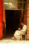 Morocco / Maroc - Marrakesh: reading the Koran - photo by J.Banks
