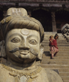Bhaktapur, Bagmati zone, Nepal: statue of Bhaktapurs strongest man, Jaya mal Pata, a famous wrestler - stairs of Nyatapola temple - Taumadhi Square - photo by W.Allgwer