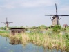 Netherlands - Kinderdijk (Zuid-Holland): Dutch windmaills - canal side (photo by M.Bergsma)
