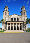 Managua, Nicaragua: old Roman Catholic Cathedral of St. Jamaes and Plaza de la Revolucin / Plaza de la Repblica - Antigua Catedral de Santiago de Managua - photo by M.Torres