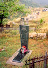 Artsakh - Nagorno Karabakh - Gandzasar: grave of a young soldier (photo by M.Torres)