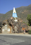 Swat district, North-West Frontier Province / NWFP, Pakistan: Karakoram Highway obelisk, near Shiwi - FWO, Frontier Works Organization monument celebrating the construction of the KKH / N35 - photo by D.Steppuhn