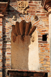 Panama City / Ciudad de Panama: Casco Viejo - empty niche decorated with angels - ruins of the old Jesuit convent - ruinas del Antiguo Convento de la Compaa de Jess - niche - photo by M.Torres