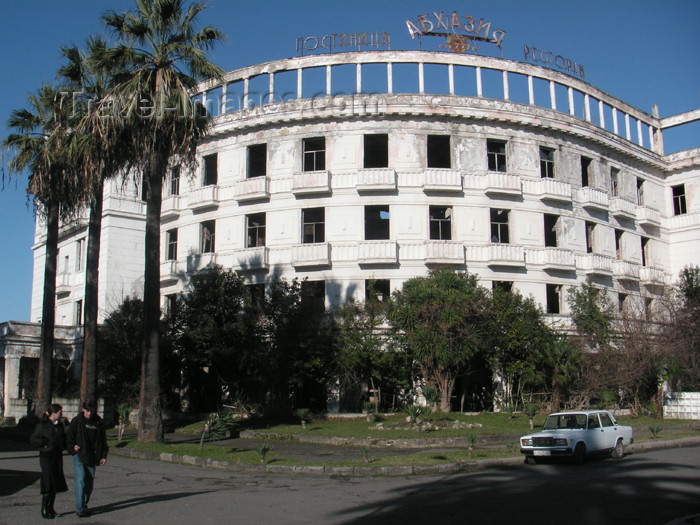 abkhazia17: Abkhazia - Sukhumi / Soxumi: former Hotel Abkhazia (photo by A.Kilroy) - (c) Travel-Images.com - Stock Photography agency - Image Bank