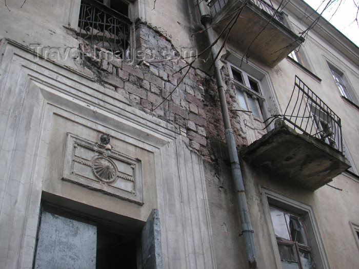 abkhazia8: Abkhazia - Sukhumi: scared façade (photo by A.Kilroy) - (c) Travel-Images.com - Stock Photography agency - Image Bank