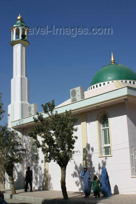 afghanistan22: Afghanistan - Herat - women in burka passing a modern mosque - photo by E.Andersen - (c) Travel-Images.com - Stock Photography agency - Image Bank