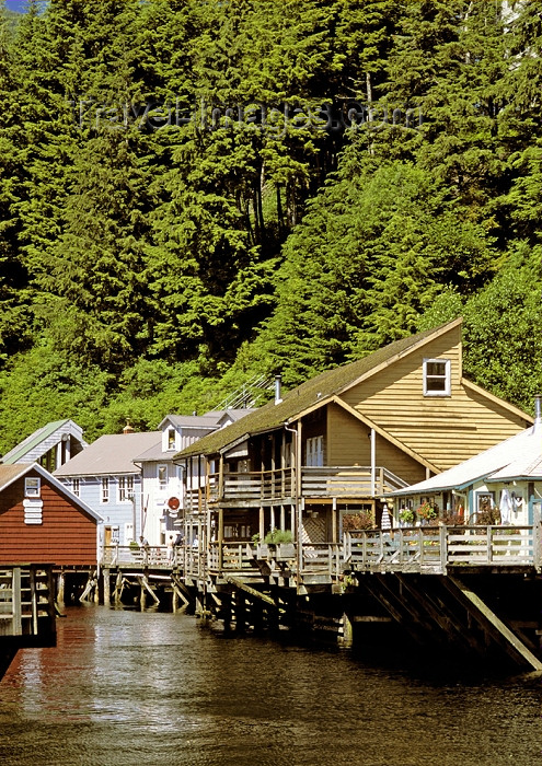 alaska113: Alaska - Ketchikan: houses on the water (photo by A.Walkinshaw) - (c) Travel-Images.com - Stock Photography agency - Image Bank