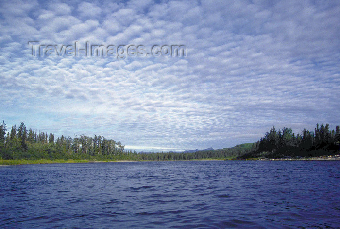 alaska146: Brooks range, Alaska: kayaking on the Kobuk river - photo by E.Petitalot - (c) Travel-Images.com - Stock Photography agency - Image Bank