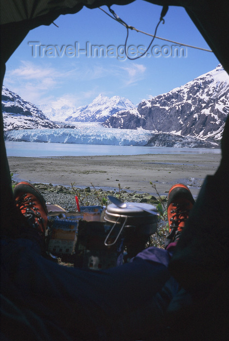alaska159: Alaska - Glacier bay - bivouac in front of Margerie glacier - photo by E.Petitalot - (c) Travel-Images.com - Stock Photography agency - Image Bank