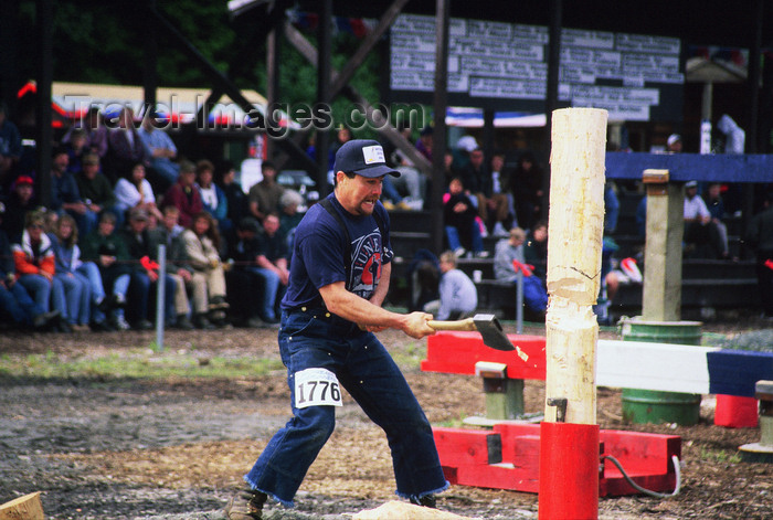 alaska182: Alaska - Juneau: axe - forestry-workers festival - photo by E.Petitalot - (c) Travel-Images.com - Stock Photography agency - Image Bank