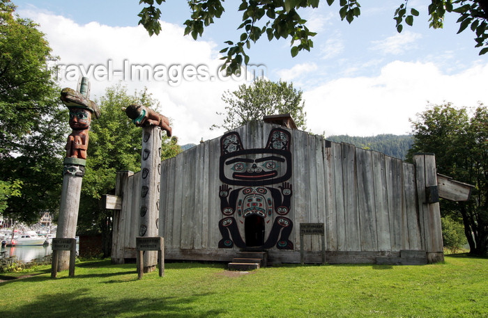 alaska203: Wrangell , Wrangell Island, Alexander Archipelago, Alaska: Chief Shakes Island - Chief Shakes Tribal House - Wrangell Harbor - photo by R.Eime - (c) Travel-Images.com - Stock Photography agency - Image Bank